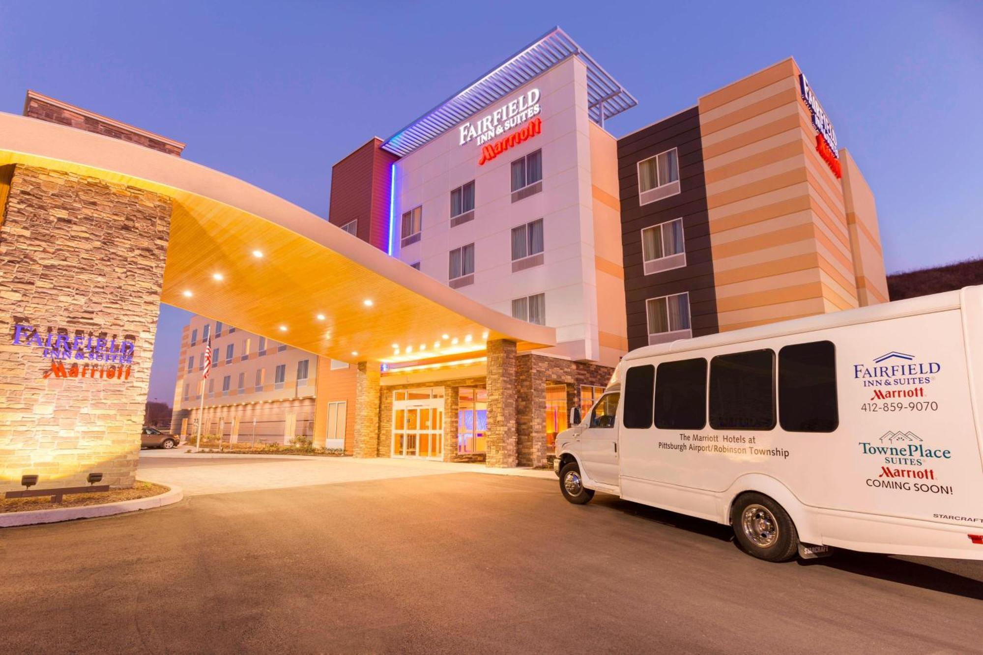 Hotel Fairfield & By Marriott Pittsburgh Airport/robinson Township