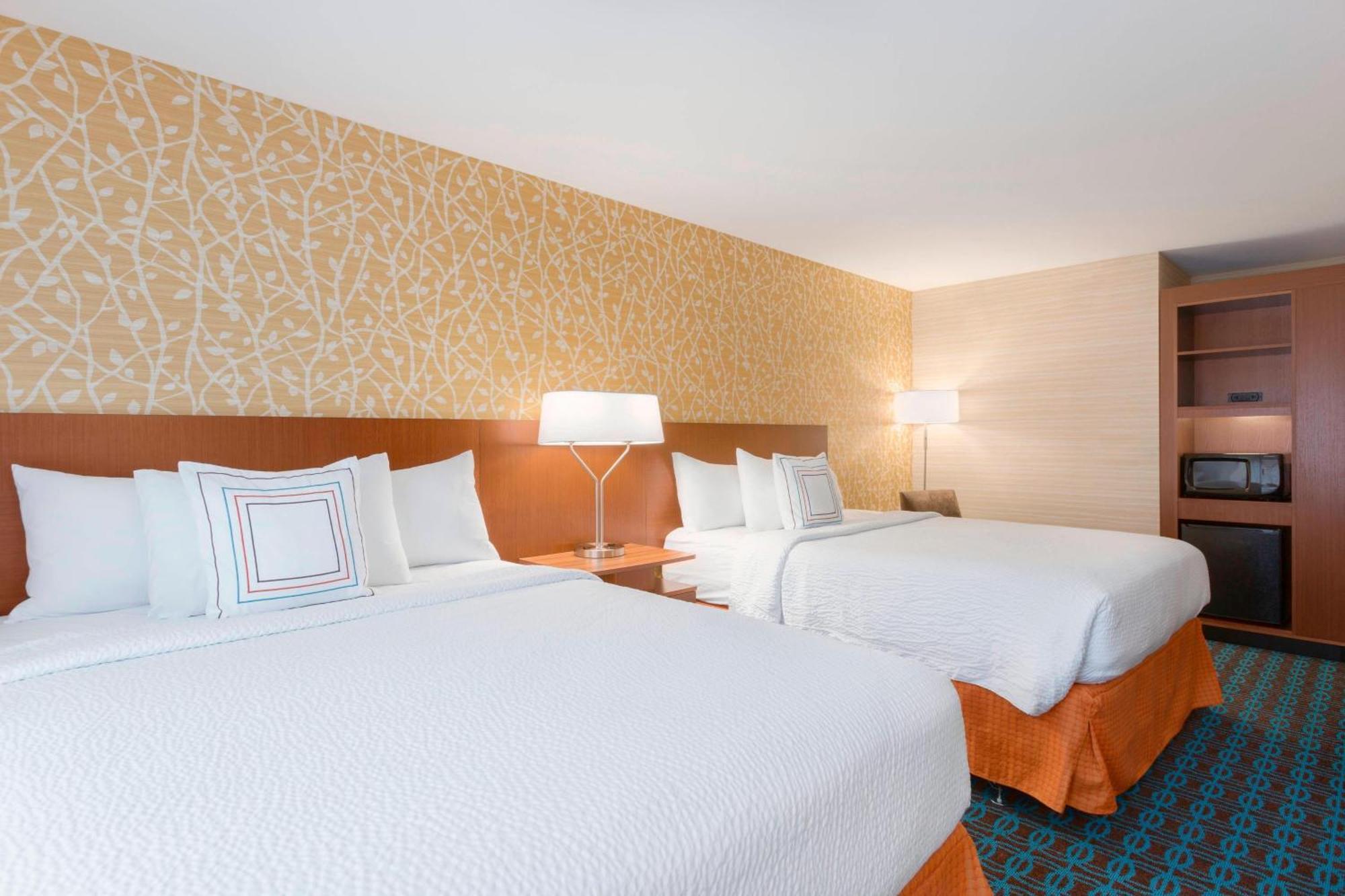 Fairfield & By Marriott Pittsburgh Airport/robinson Township 3*