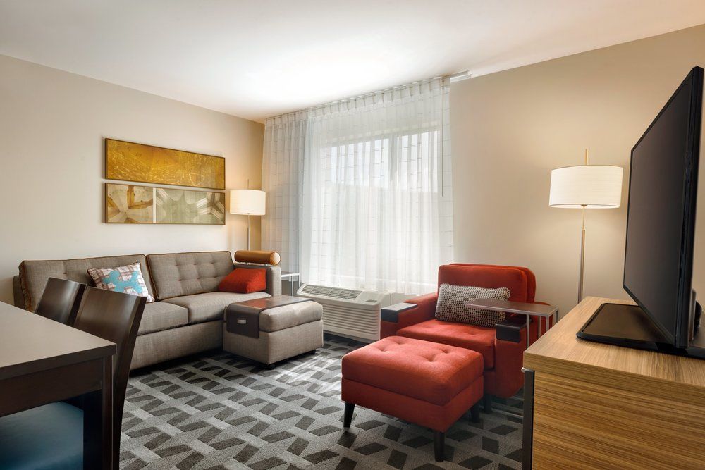 Fairfield & By Marriott Pittsburgh Airport/robinson Township Hotel