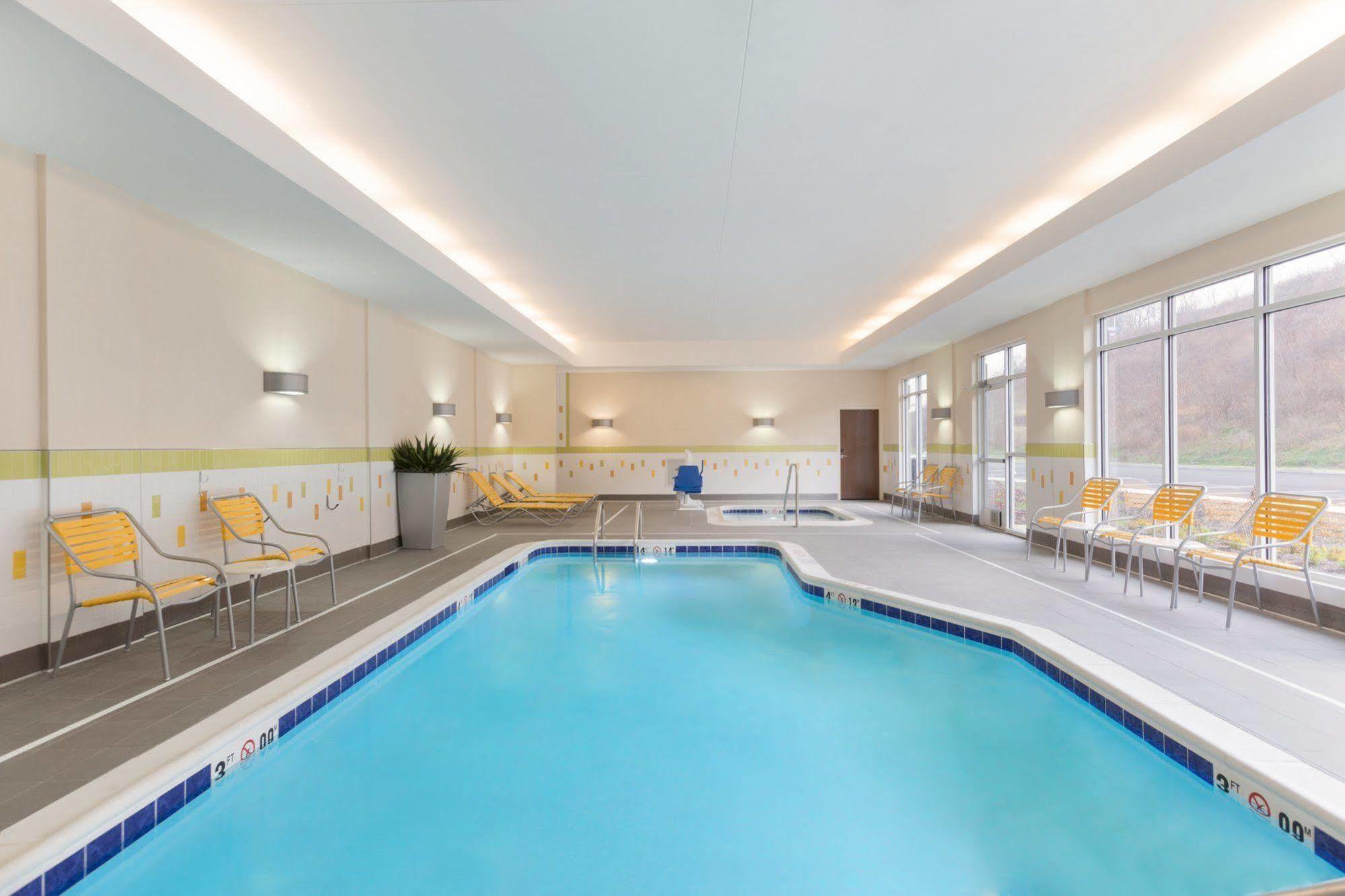 Hotel Fairfield & By Marriott Pittsburgh Airport/robinson Township