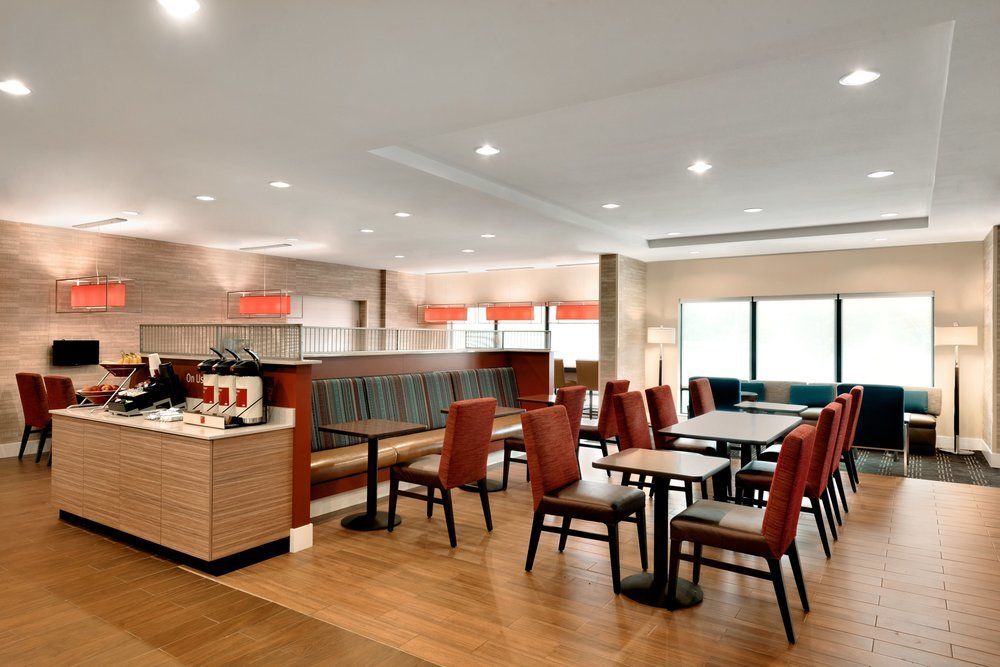 Hotel Fairfield & By Marriott Pittsburgh Airport/robinson Township